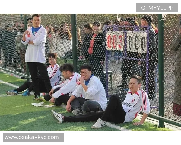 00后未来足球球星逐梦绿茵闪耀青春激情点燃无限希望