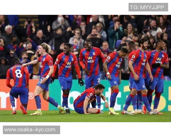 2000年全球足球百大球星榜单回顾与分析：经典时刻与传奇球员的荣耀岁月