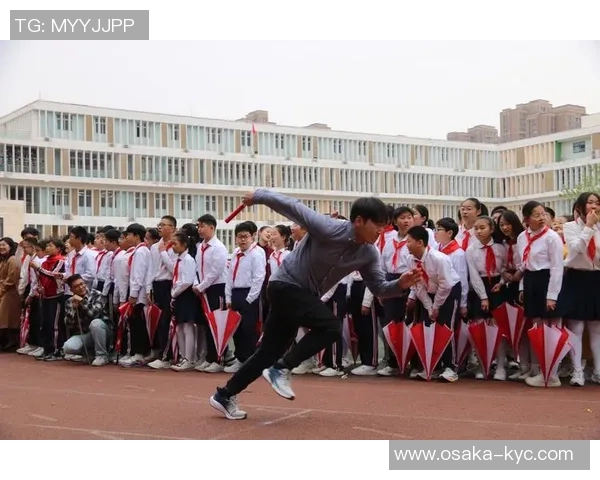 全球足球巨星集结赛激情开幕 一场史诗级对决即将上演