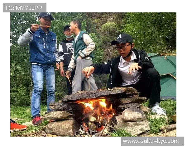 当热情球迷在人海中意外邂逅偶像级足球巨星的那一刻心潮澎湃