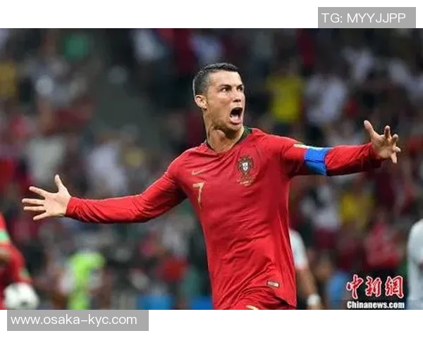 足球巨星联手出击：顶级球员组合与赛场激情碰撞的视觉盛宴